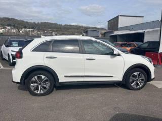 27700 : Hyundai Les Andelys - JFC by Mary Automobiles - KIA E-NIRO Active - NIRO - Blanc Celeste - Automate à fonct. Continu - Courant électrique