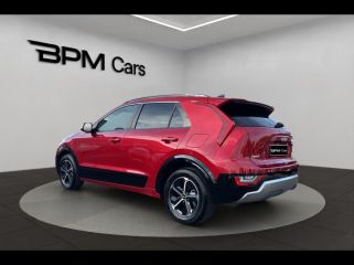 18230 : Hyundai Bourges - BPM Cars - KIA Niro - Niro - Rouge Magma Métallisé - Traction - Hybride rechargeable : Essence/Electrique
