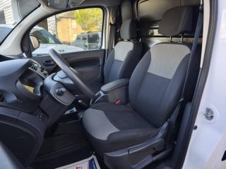 19100 : Hyundai Brive-la-Gaillarde - Garage Pouget - RENAULT Kangoo Express - Kangoo Express - Blanc Minéral - Traction - Diesel