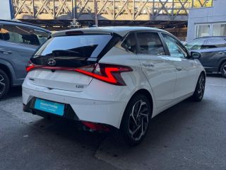 78000 : Hyundai Versailles - SOCOHY - HYUNDAI i20 - i20 - Atlas White - Traction - Essence/Micro-Hybride