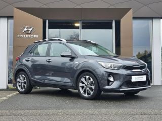 29000 : Hyundai Quimper - Iroise Automobiles - KIA Stonic - Stonic - Gris Ardoise - Traction - Essence