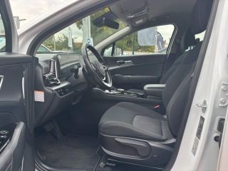 89100 : Hyundai Sens - APS - KIA Sportage - Sportage - Blanc Sensation nacré - Traction - Hybride : Essence/Electrique