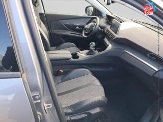 51100 : Hyundai Reims - HESS Automobile - PEUGEOT 3008 - 3008 - Gris Artense (M) - Traction - Essence