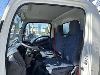 04100 : Hyundai Manosque - Pedinielli - ISUZU M21  - M21 - Blanc - Boîte manuelle - Diesel