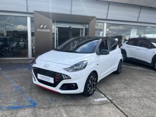 72100 : Hyundai Le Mans - Planet Auto - HYUNDAI i10 - i10 - Atlas White/Toit/rétros Black - Traction - Essence