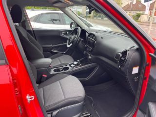 89100 : Hyundai Sens - APS - KIA e-Soul - e-Soul - Rouge Inferno métal+Toit Noir Abyssinie - Traction - Electrique