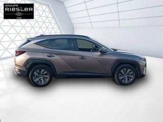 60740 : Hyundai Saint-Maximin - Protea by Riester - HYUNDAI TUCSON Creative - TUCSON IV - Marron - Boîte automatique - Essence / Courant électrique