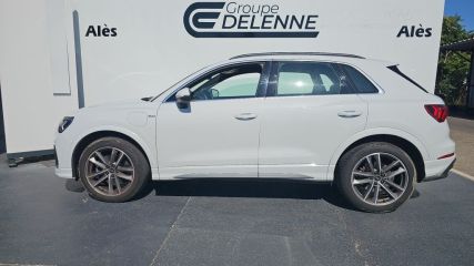 30100 : Hyundai Alès - Auto Hall - AUDI Q3 S line - Q3 II - Blanc - Automate sequentiel - Essence / Courant électrique