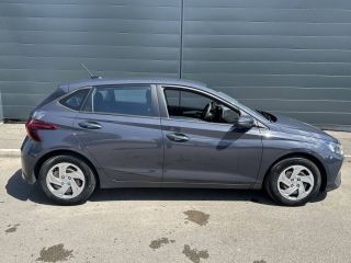 21300 : Hyundai Dijon - Privilège Automobiles - HYUNDAI i20 Initia - i20 III - Gris - Boîte manuelle - Essence sans plomb