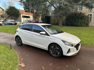 62360 : Hyundai Boulogne-sur-Mer - Garage Du Château - HYUNDAI i20 Intuitive - i20 III - Blanc - Boîte manuelle - Essence sans plomb
