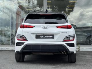 57200 : Hyundai Sarreguemines - Theobald Automobiles - HYUNDAI Kona - Kona - Atlas White/Toit/rétros Black - Traction - Essence/Micro-Hybride