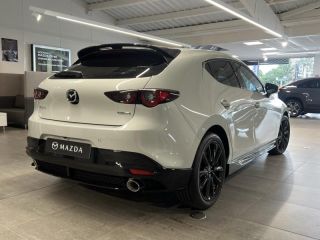 29000 : Hyundai Quimper - Iroise Automobiles - MAZDA Mazda 3 - Mazda 3 - Ceramic White Métallisé - Traction - Essence/Micro-Hybride