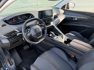 21300 : Hyundai Dijon - Privilège Automobiles - PEUGEOT 5008 Allure - 5008 II - Bleu - Boîte automatique - Essence sans plomb