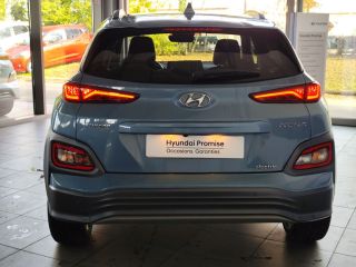 38300 : Hyundai Bourgoin-Jallieu - CENTRAL MOTOR LYON - HYUNDAI KONA ELECTRIC Creative - KONA - Bleu - Automate à fonct. Continu - Courant électrique
