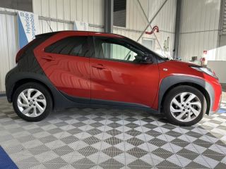 29200 : Hyundai Brest - Iroise Automobiles - TOYOTA Aygo X - Aygo X - Bi-Ton Rouge Piment premium/Toit noir - Traction - Essence