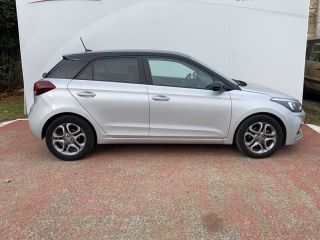 33110 : Hyundai Bordeaux Nord Le Bouscat - Sipa Automobiles - HYUNDAI i20 Edition #Style - i20 II - Gris clair - Boîte manuelle - Essence sans plomb