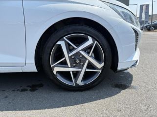 14400 : Hyundai Bayeux - Trajectoire Automobiles - HYUNDAI i20 - i20 - Atlas White - Traction - Essence