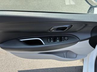 14400 : Hyundai Bayeux - Trajectoire Automobiles - HYUNDAI i20 - i20 - Atlas White - Traction - Essence