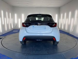31200 : Hyundai TOULOUSE NORD - AUTO NORD - TOYOTA YARIS HYBRIDE Dynamic - YARIS IV - BLANC - Automate à fonct. Continu - Essence / Courant électrique