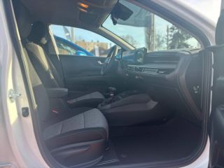 89100 : Hyundai Sens - APS - KIA Stonic - Stonic - Blanc Sensation Nacré - Traction - Essence/Micro-Hybride