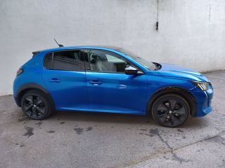 60740 : Hyundai Saint-Maximin - Protea by Riester - PEUGEOT 208 GT Line - 208 II - Bleu - Automate à fonct. Continu - Courant électrique
