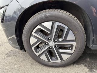 37540 : Hyundai Tours - EOS des Nations - HYUNDAI Kona - Kona - Phantom Black Métal - Traction - Electrique