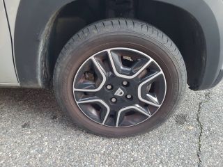 04100 : Hyundai Manosque - Pedinielli - DACIA SPRING Confort Plus - SPRING - Gris - Automate à fonct. Continu - Courant électrique