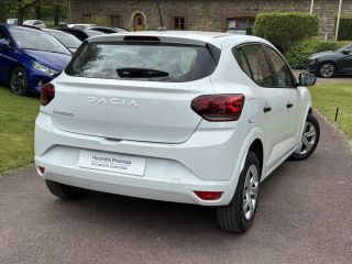 62360 : Hyundai Boulogne-sur-Mer - Garage Du Château - DACIA SANDERO Essential - SANDERO III - Blanc - Boîte manuelle - Essence sans plomb