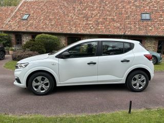 62360 : Hyundai Boulogne-sur-Mer - Garage Du Château - DACIA SANDERO Essential - SANDERO III - Blanc - Boîte manuelle - Essence sans plomb