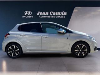 06130 : Hyundai Grasse - Garage Jean Cauvin - PEUGEOT 208 - 208 - BLANCHE - Traction - Essence