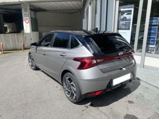 75013 : Hyundai Paris 13 - Bayard Automobiles - HYUNDAI i20 - i20 - Sleek Silver Métal/Toit/rétros Black - Traction - Essence/Micro-Hybride