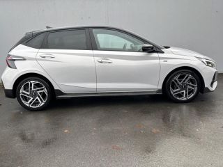 56600 : Hyundai Lorient - Auto Océane - HYUNDAI i20 - i20 - Lumen Gray Métal/Toit+rétros Black - Traction - Essence