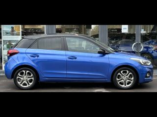 57100 : Hyundai Thionville - Théobald Automobiles - HYUNDAI i20 - i20 - Champion Blue/Toit rétro Phantom Black - Traction - Essence