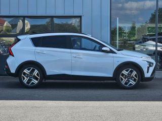57685 : Hyundai Metz - Theobald Automobiles - HYUNDAI Bayon - Bayon - Atlas White Métal - Traction - Essence