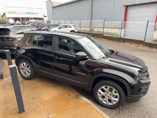 04100 : Hyundai Manosque - Pedinielli - JEEP AVENGER Altitude - AVENGER - NOIR - Boîte manuelle - Essence sans plomb