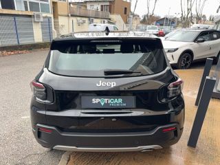 04100 : Hyundai Manosque - Pedinielli - JEEP AVENGER Altitude - AVENGER - NOIR - Boîte manuelle - Essence sans plomb