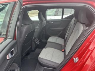 89100 : Hyundai Sens - APS - VOLVO XC40 - XC40 - Rouge Fusion - Traction - Essence