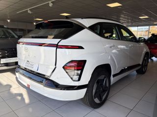 31683 : Hyundai Toulouse Sud Labège - Automobiles Delahaye - HYUNDAI KONA ELECTRIC Intuitive - KONA ELECTRIQUE II - Blanc - Automate à fonct. Continu - Courant électrique