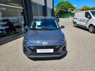 06130 : Hyundai Grasse - Garage Jean Cauvin - HYUNDAI i10 - i10 - Aurora Gray - Gris foncé métallisé - Traction - Essence