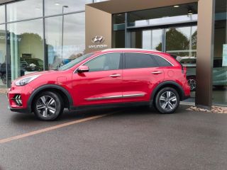 59640 : Hyundai Dunkerque - Europ'Auto - KIA Niro - Niro - Rouge Magma métallisé - Traction - Hybride rechargeable : Essence/Electrique