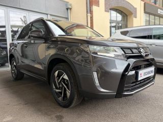 78000 : Hyundai Versailles - SOCOHY - SUZUKI Vitara - Vitara - Titan Dark Gray Pearl métallisé - Traction - Essence/Micro-Hybride