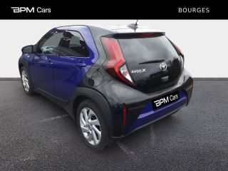 18230 : Hyundai Bourges - ELLIPSE Automobiles - TOYOTA Aygo X - Aygo X - Bi-Ton Bleu Genièvre métal/Toit noir - Traction - Essence