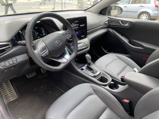 75013 : Hyundai Paris 13 - Bayard Automobiles - HYUNDAI Ioniq - Ioniq - Phantom black - Traction - Hybride : Essence/Electrique