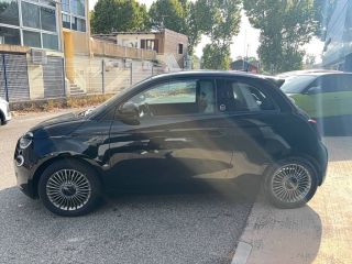 04100 : Hyundai Manosque - Pedinielli - FIAT 500e BERLINE France Edition - 500 III ELECTRIQUE - Noir - Automate à fonct. Continu - Courant électrique
