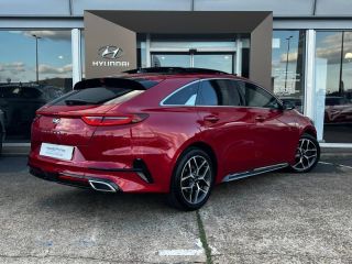 72100 : Hyundai Le Mans - GCH LE MANS - KIA ProCeed - ProCeed - Rouge Rubis métallisé - Traction - Essence