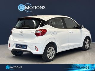 57685 : Hyundai Metz - Theobald Automobiles - HYUNDAI i10 - i10 - Sleek Silver Métal - Traction - Essence