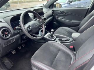 89100 : Hyundai Sens - APS - HYUNDAI Kona - Kona - Atlas White - Traction - Essence/Micro-Hybride