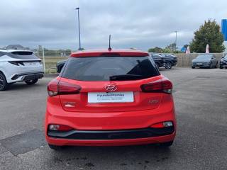 85000 : Hyundai La Roche-sur-Yon - Océane Auto - HYUNDAI i20 Intuitive - i20 II - Rouge - Boîte manuelle - Essence sans plomb