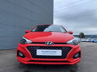 85000 : Hyundai La Roche-sur-Yon - Océane Auto - HYUNDAI i20 Intuitive - i20 II - Rouge - Boîte manuelle - Essence sans plomb