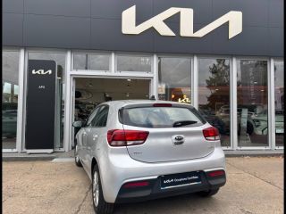 89100 : Hyundai Sens - APS - KIA Rio - Rio - Blanc Céleste - Traction - Essence